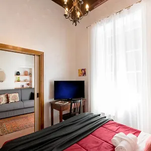 Giglio House - Campo De' Fiori , Roma Italia